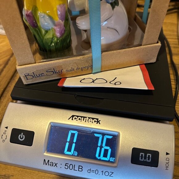 Blue Sky Bunny Egg Ceramic Salt Pepper Shaker Set Easter Spring Collectible - Picture 10 of 10